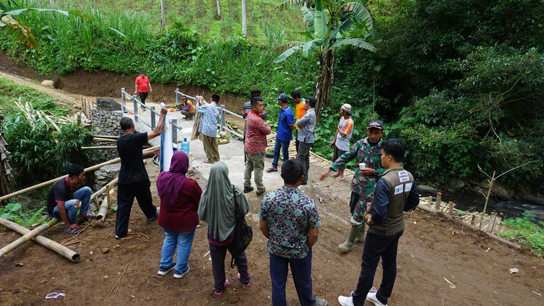 Inspirasi Bridge Improves Market Access for Farmers in Taji Village gallery image 3 Inspirasi Bridge Improves Market Access for Farmers in Taji Village gallery image 3