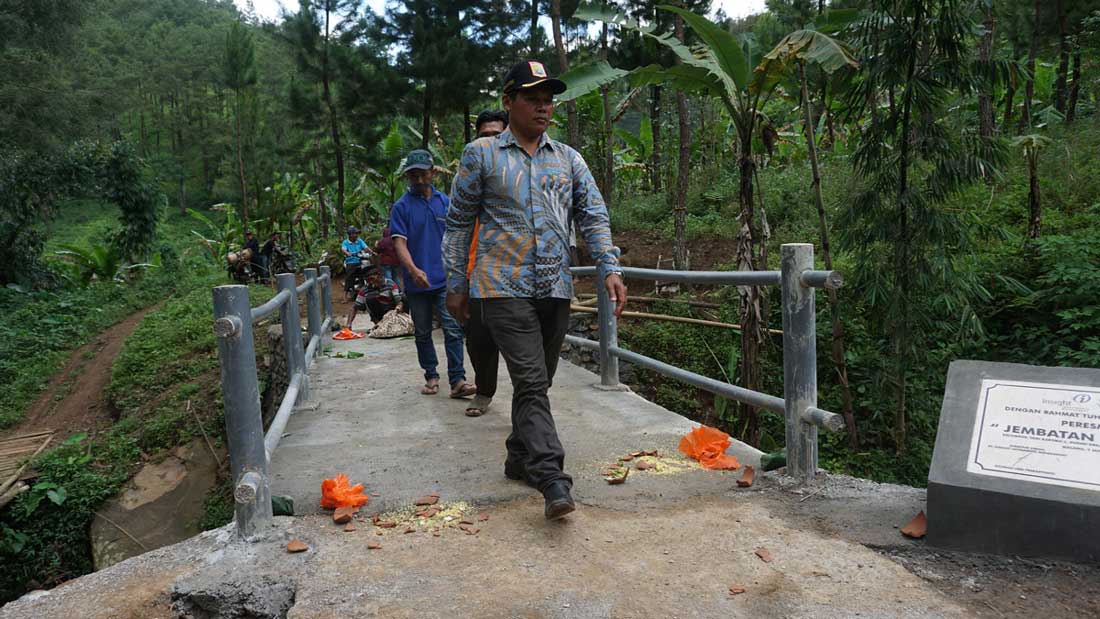 Inspirasi Bridge Improves Market Access for Farmers in Taji Village gallery image 2 Inspirasi Bridge Improves Market Access for Farmers in Taji Village gallery image 2