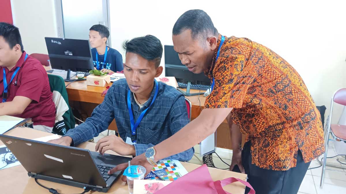 Participants attend computer training at the Class I Correctional Center in Central Jakarta