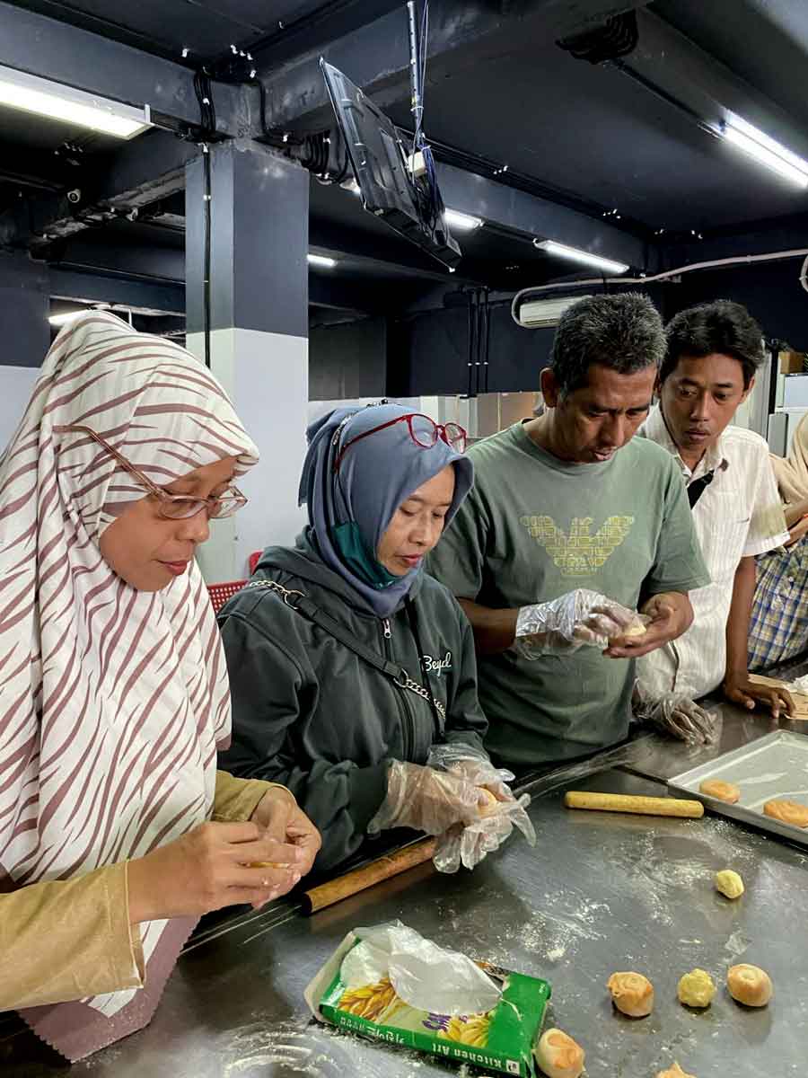 Baking Demonstration Strengthens Eight Inclusive Food Entrepreneurs — gallery image 4 Baking Demonstration Strengthens Eight Inclusive Food Entrepreneurs — gallery image 4