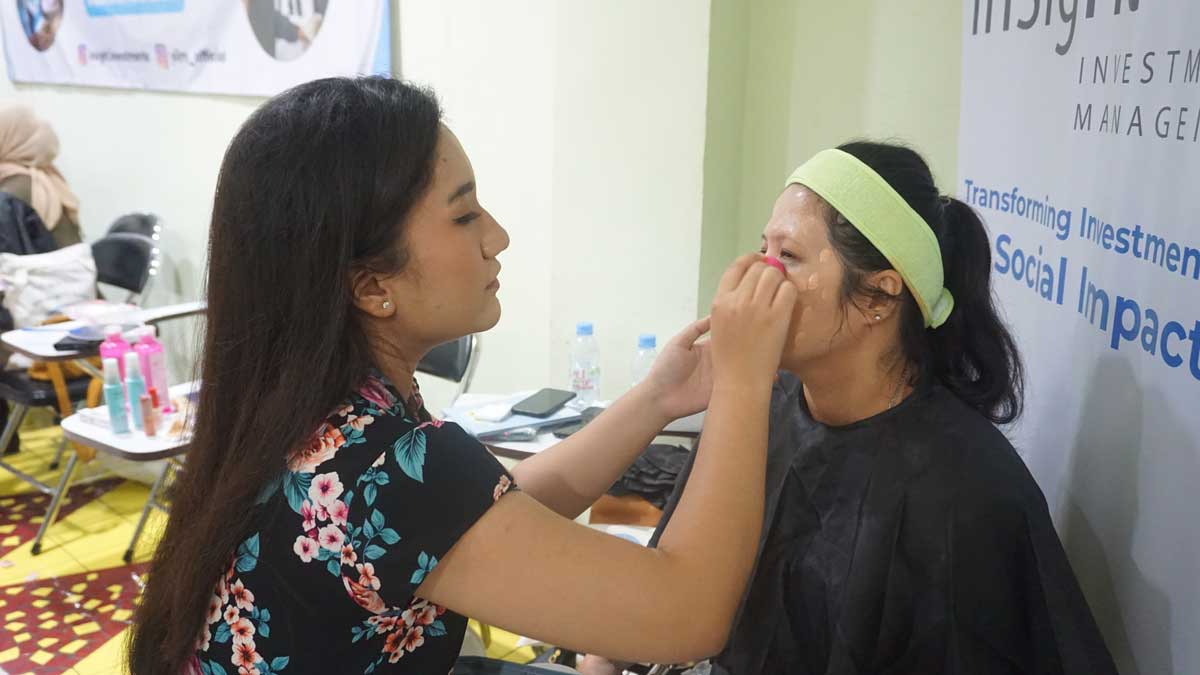 Inclusive makeup training for women in Jakarta Inclusive makeup training for women in Jakarta