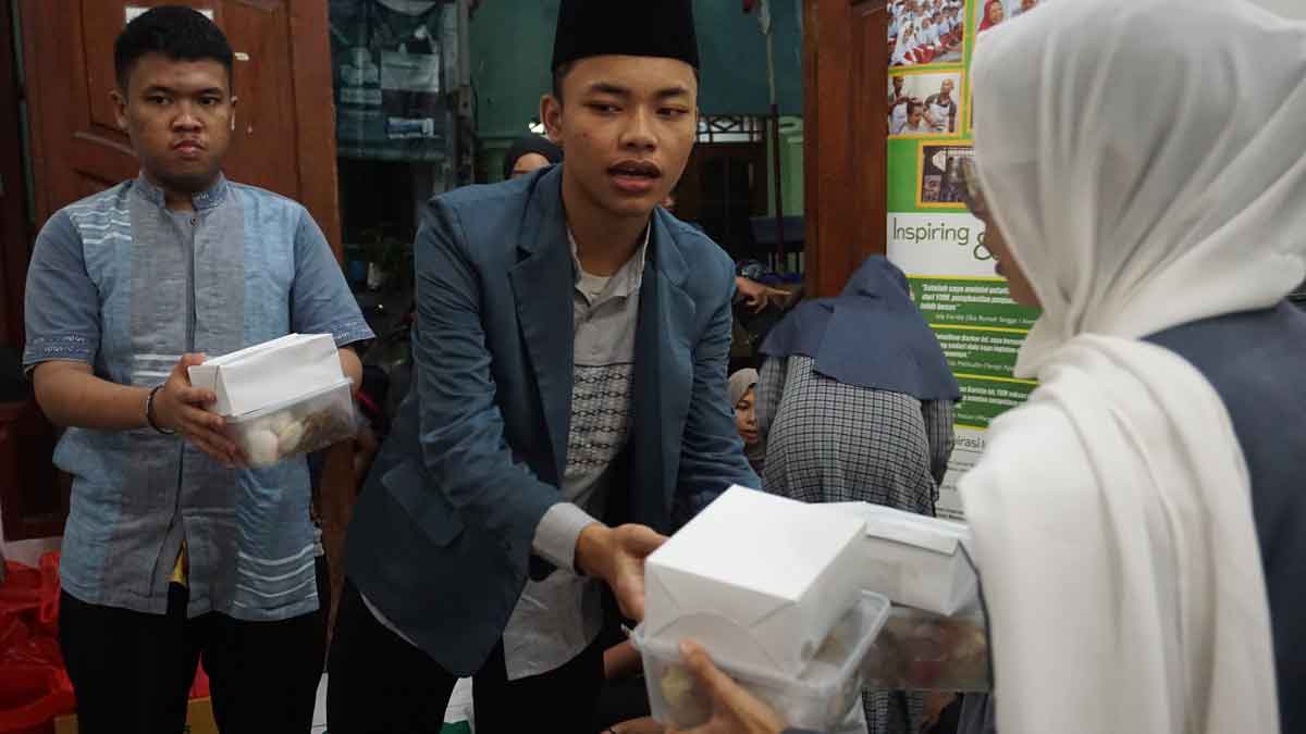Ramadan Assistance Supports Orphans at Pondok Yatama Annur — gallery image 3 Ramadan Assistance Supports Orphans at Pondok Yatama Annur — gallery image 3