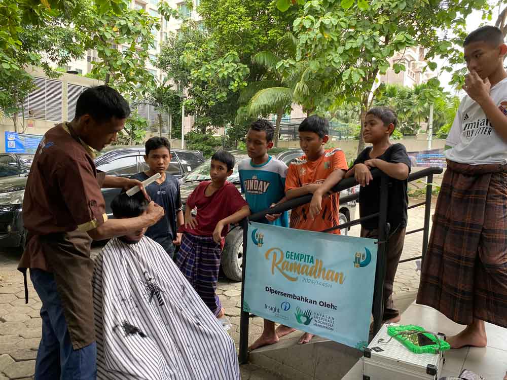 Gempita Ramadan food assistance in Kebayoran Lama Gempita Ramadan food assistance in Kebayoran Lama