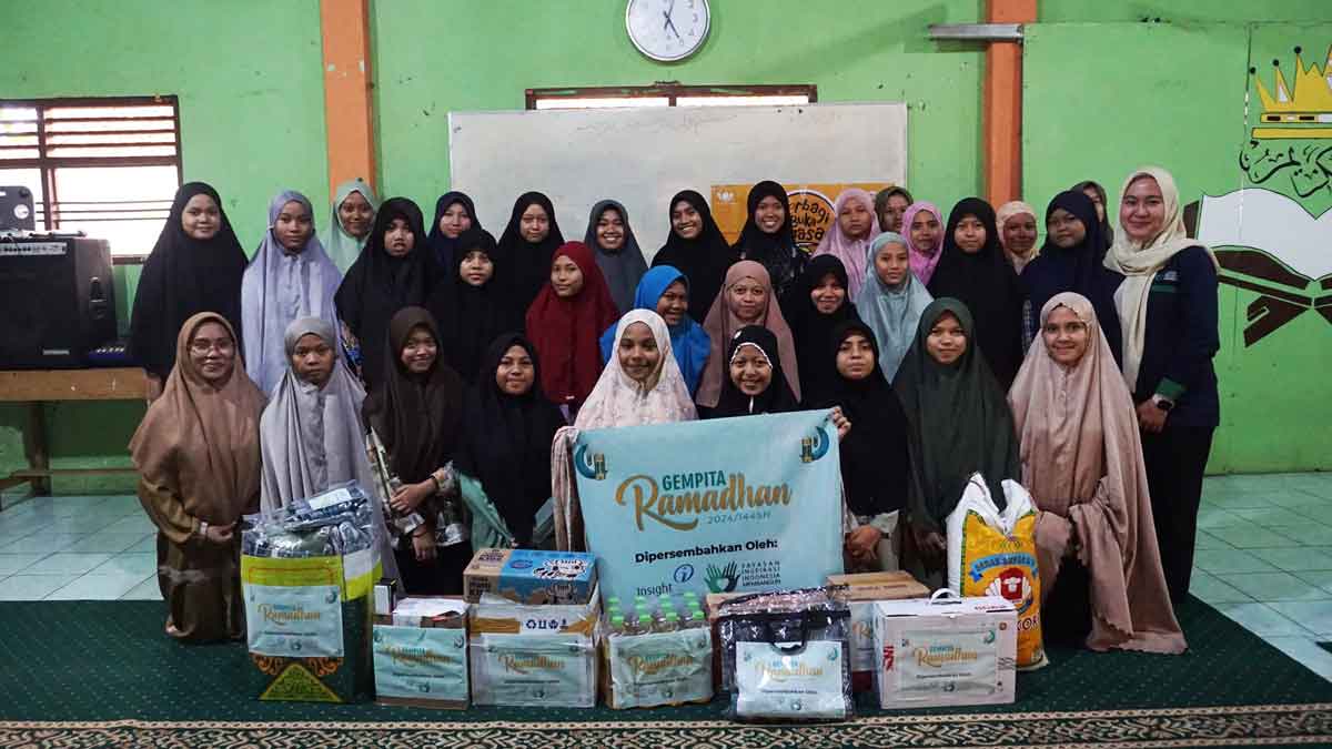 Ramadan assistance for students at Fajar Cendekia Pesantren in Bekasi Ramadan assistance for students at Fajar Cendekia Pesantren in Bekasi
