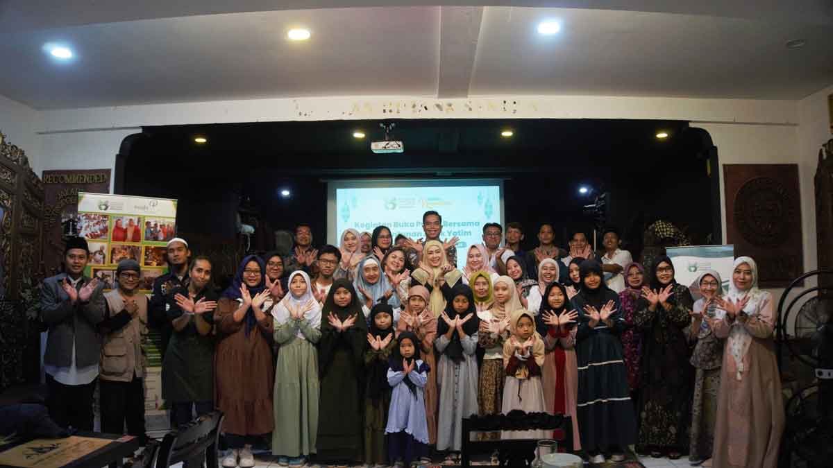 YIIM alumni iftar and assistance for orphaned children in Central Jakarta