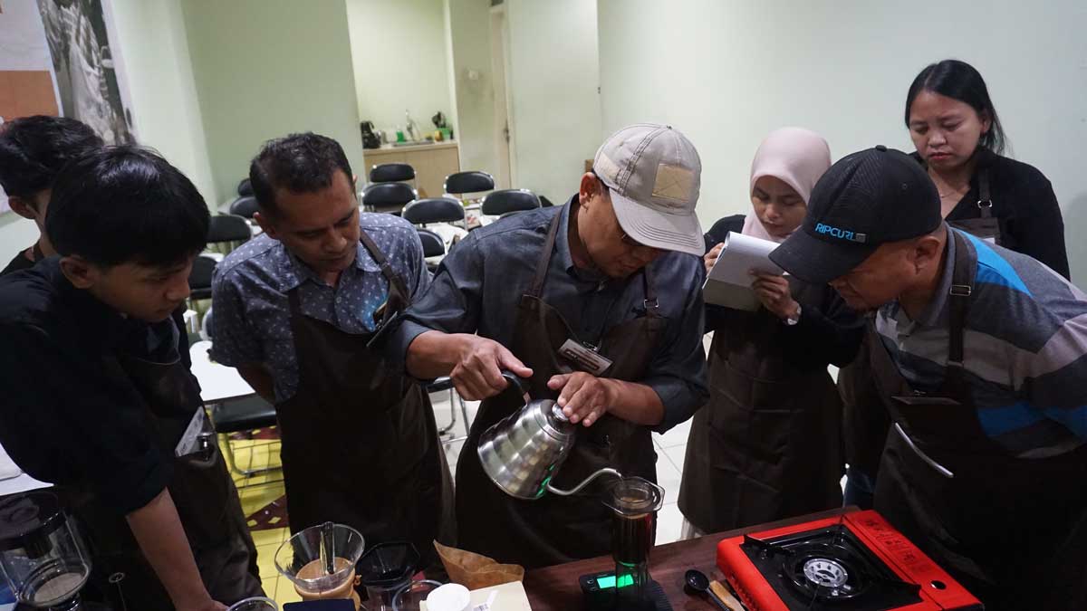 AROMA barista and coffee entrepreneurship training in Jakarta