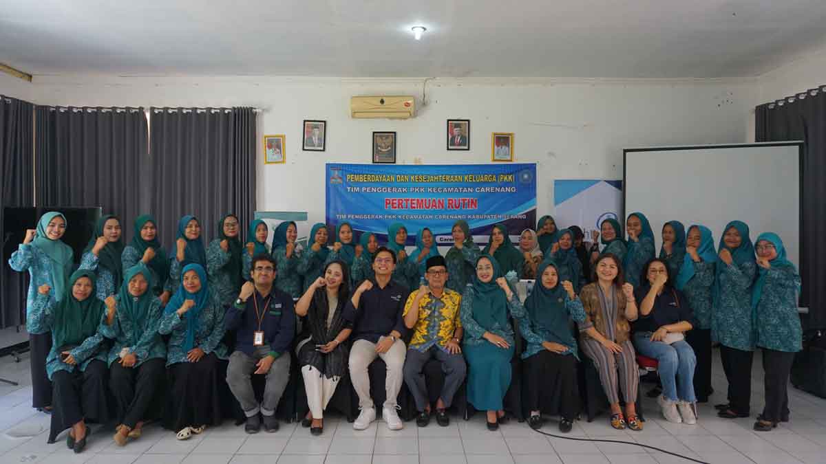 Financial-literacy training for PKK cadres in Carenang