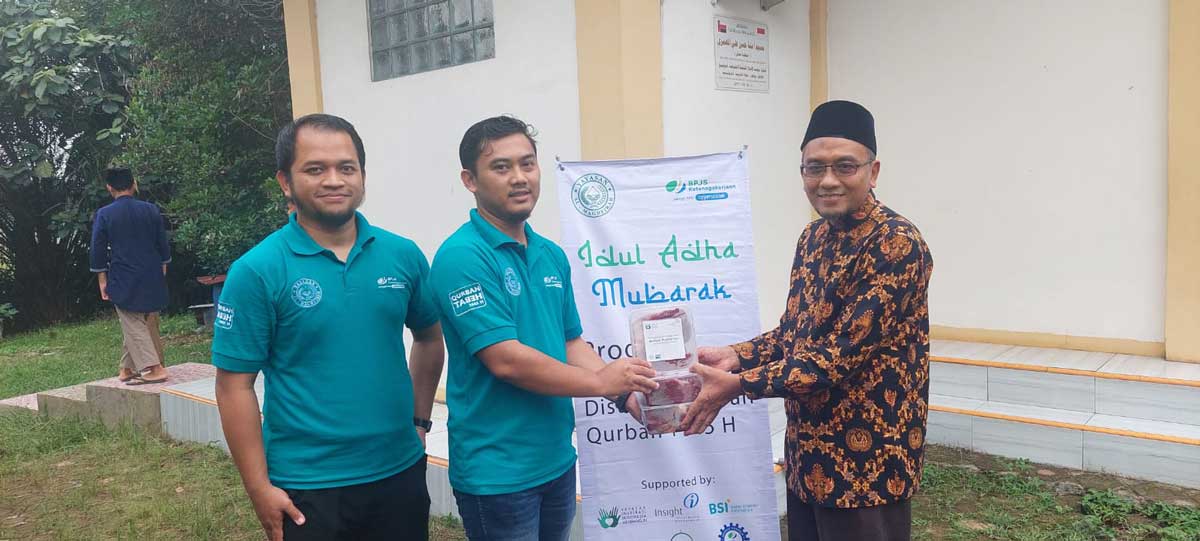 Qurban meat assistance for vulnerable residents in Bogor and Jakarta