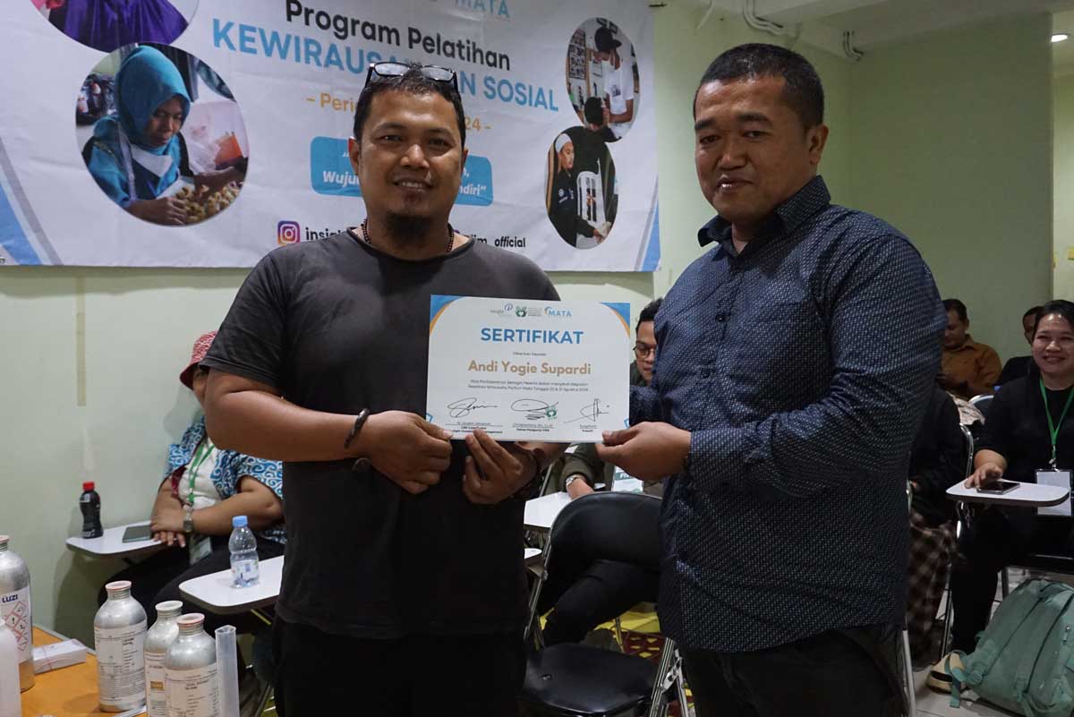 First Perfume Enterprise Training Encourages Independent Businesses — gallery image 4 First Perfume Enterprise Training Encourages Independent Businesses — gallery image 4